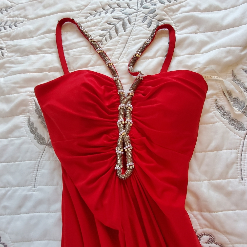 BEAUTIFUL RED EVENING FITTED DRESS 💃